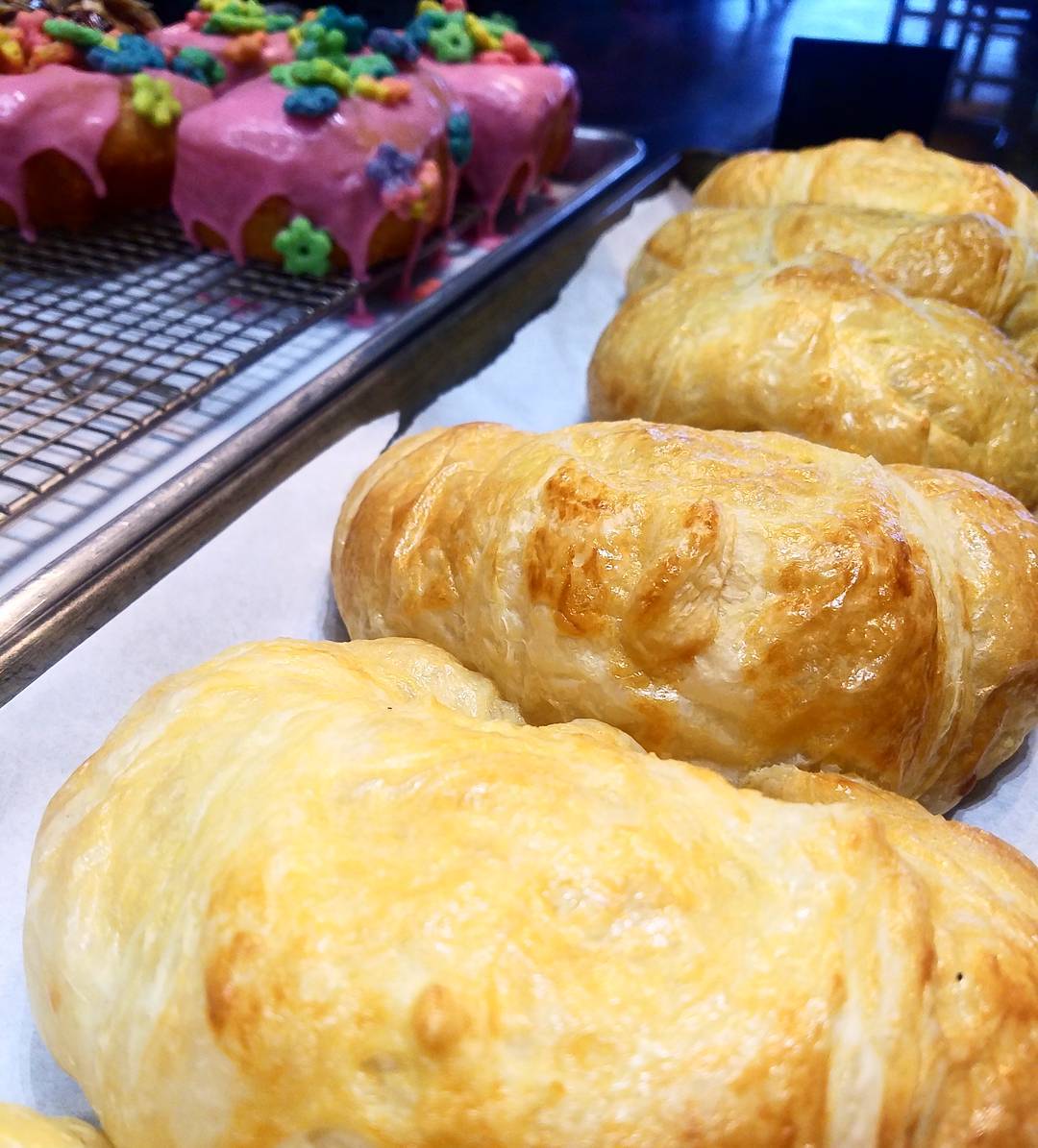 HOT Croissants!!! Plain or in one of our famous breakfast sandwiches…puffy, buttery and beautiful!!! @bellekitchenokc @bellekitchendd #eats