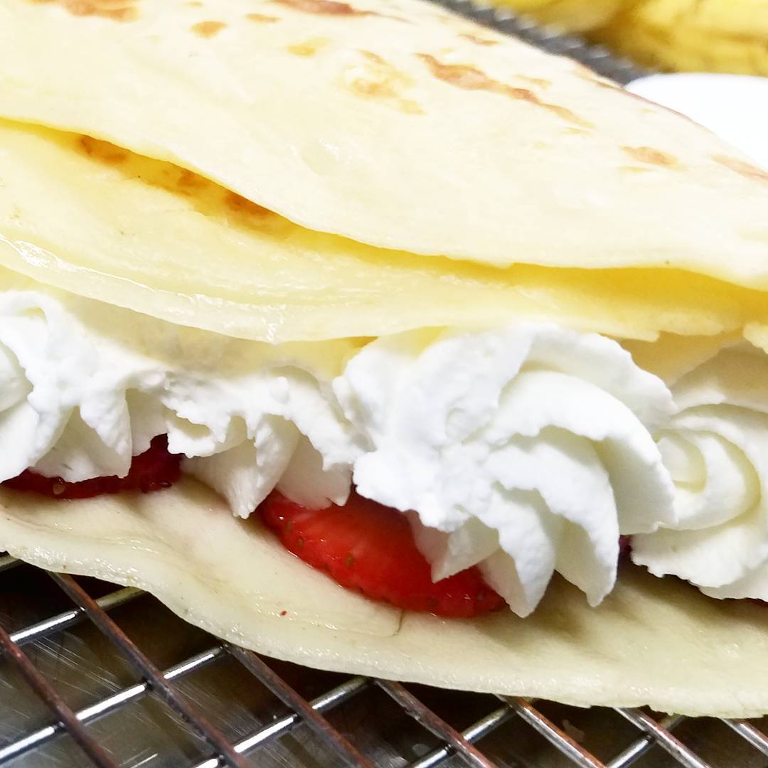 Fresh Strawberry and real Whipped Crepes!!! Afternoon goodness!!! @bellekitchenokc @bellekitchendd #pastry
