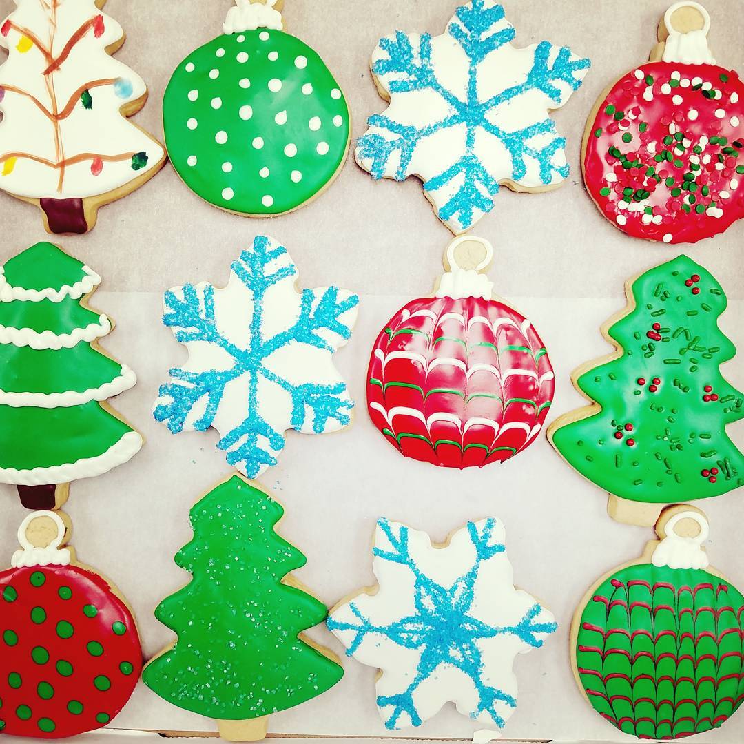 Teacher Appreciated!!!
Need cookies for your event? 405 430 5484 
@bellekitchenokc #pastry #Christmas #cookies #handmade #thick #keepitlocalok #instagood #instafood #dessert #xmas #love #okc #yummy #nomnom #bonappetit #zagat #red #green #beautiful #bellekitchen