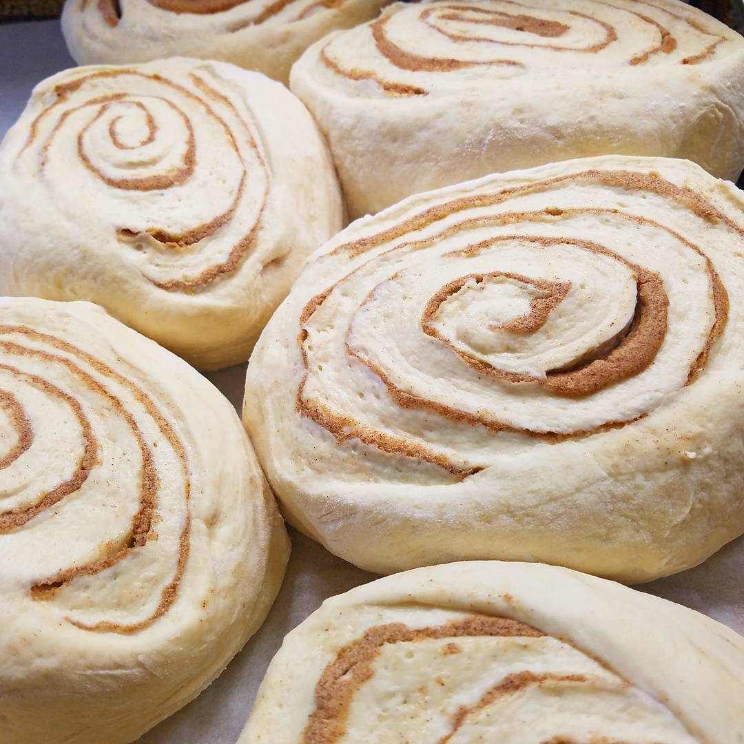 We lost count on the Cinna Rolls…we just keep rolling! Want a special Christmas morning? Order ahead at 405 430 5384 pick up on the 24th!
🎄
@bellekitchenokc #pastry #cinnamonrolls #scratchmade #huge #beautiful #cinnamon #yummy #food #foodie #instagood #instafood #foodporn #zagat #foodpics #warm #fresh #lovely #okc #keepitlocalok #mio #delicious #dessertporn #tradition #bellekitchen