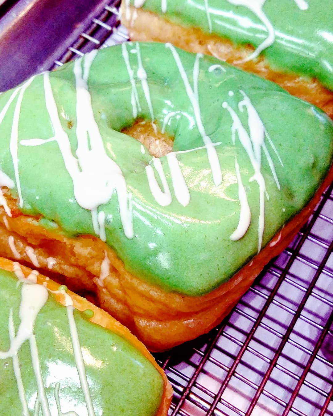 Yup. The SHENANIGANS Doughnut. Green Apple with Vanilla. Yummy and Real.
🍀❤️☘️😏🍀😄☘️😊☘️😍🍀😏☘️😂🍀🤗🍀🙄☘️
Start your Shammy Day off right…great foundation for your paddy day shenanigans tonight!!!
☘️
@bellekitchenokc #doughnut #doughnuts #stpatricksday #donut #donuts #okc #green #fun #irish #keepitlocalok #instagood #instafood #dessert #square #love #bonappetit #food #foodie #foodporn #foodpics #beautiful #bellekitchen 🍀☘️🍀