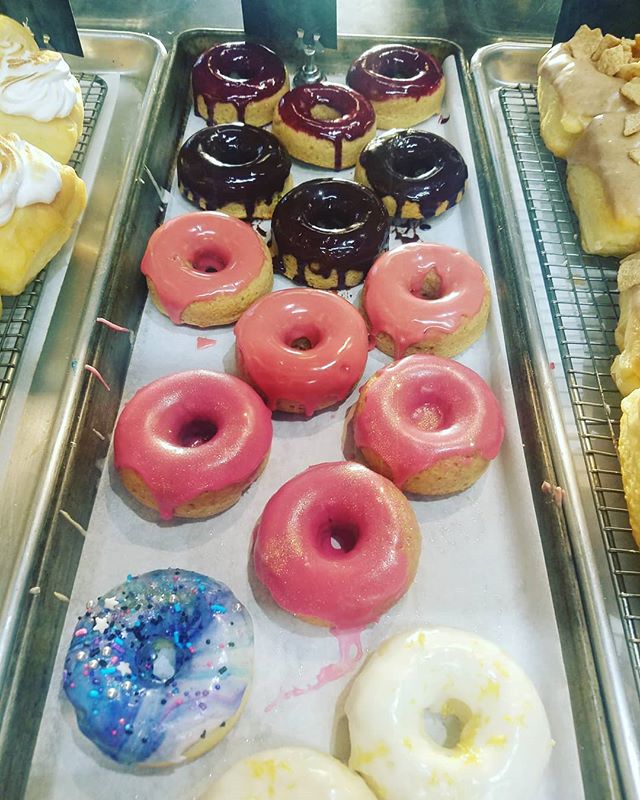 Gluten Free and Vegan. Ready!
@bellekitchenokc @bellekitchendd #doughnut #doughnuts #donut #donuts #glutenfree #vegan #okcglutenfree #okcvegan #veganokc #glutenfreeokc #okcmoms #fresh #real #handmade #eeeeeats #f52grams #instafood #instagood #visitokc #beautiful #bellekitchen